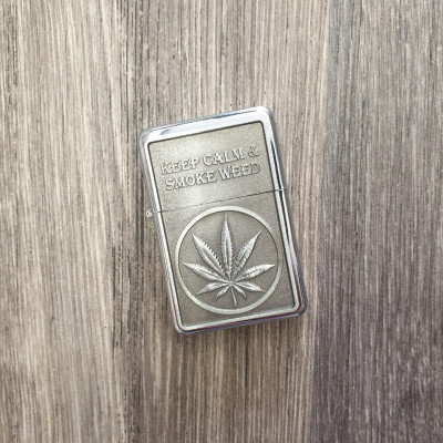 Briquet à essence Keep Calm & Smoke Weed